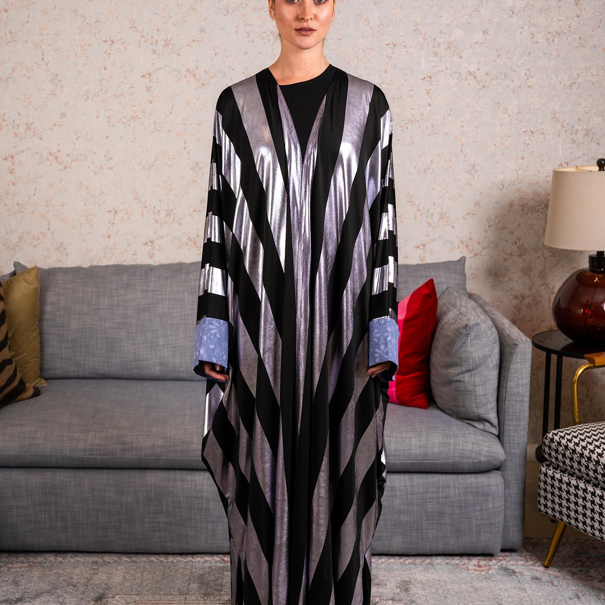 Selver stripe Abaya